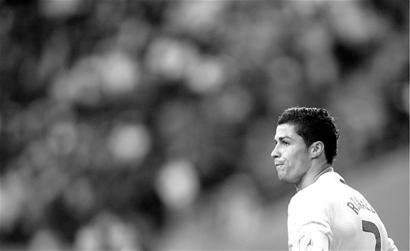 利物浦冬窗瞄准弗拉霍维奇，报价2000万欧元求购尤文前锋（利物浦冬窗锁定弗拉霍维奇，开出2000万欧求购尤文射手）