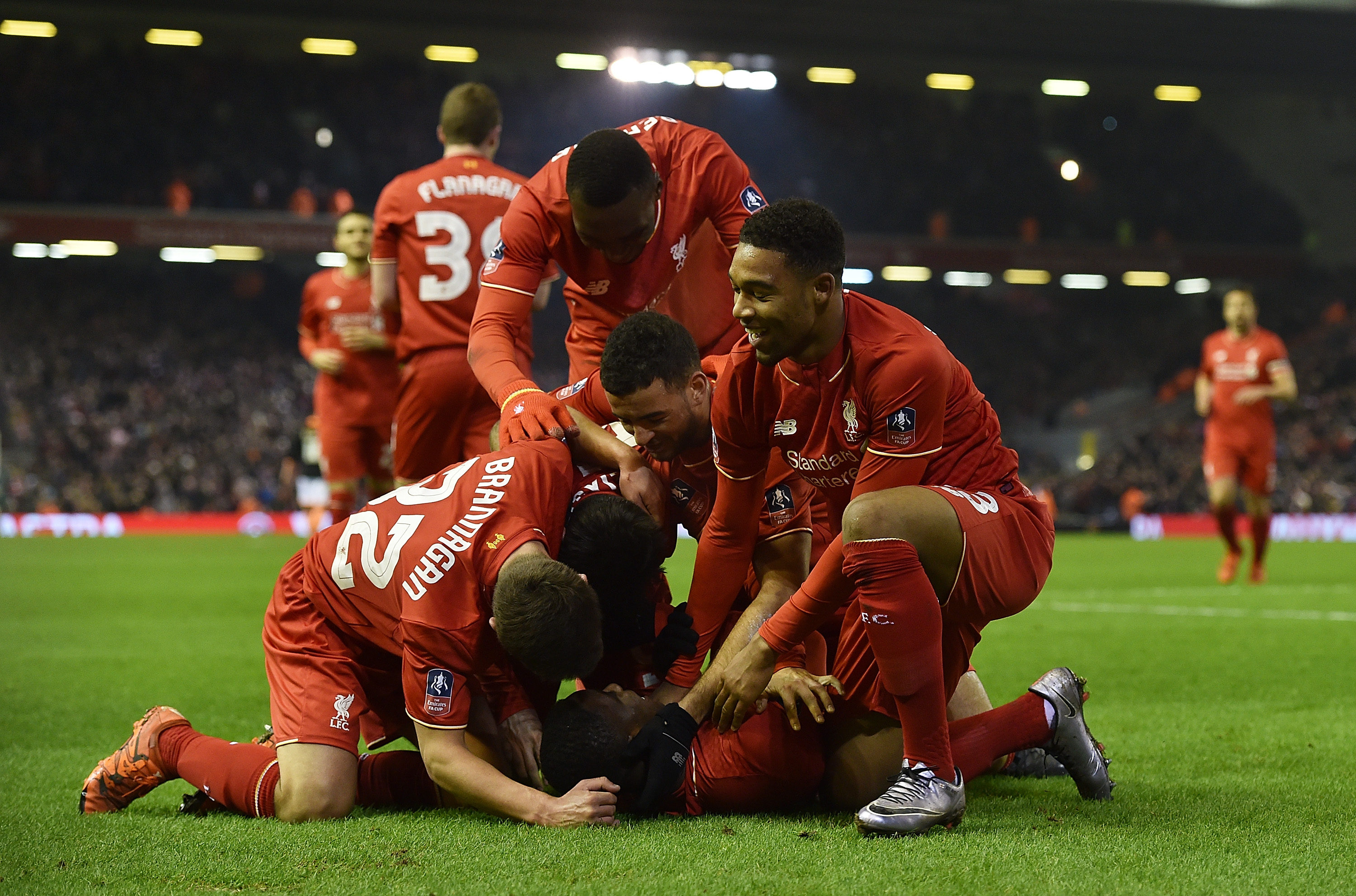 海港小将李新翔：这是梦幻的一年，武磊的点拨对我帮助很大（海港新星李新翔：梦幻一年，武磊指点助我成长）