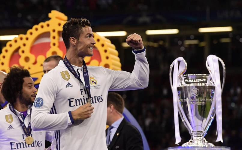 电讯报：曼联将在明年1月全力争夺塞梅尼奥，阿莫林非常欣赏他（电讯报：曼联明年一月将倾力引进塞梅尼奥，阿莫林对其青睐有加）