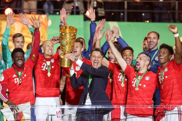 本菲卡客场2-0阿贾克斯，萨穆埃尔-达尔、巴雷罗建功（本菲卡客场2比0击败阿贾克斯，萨穆埃尔-达尔和巴雷罗进球）