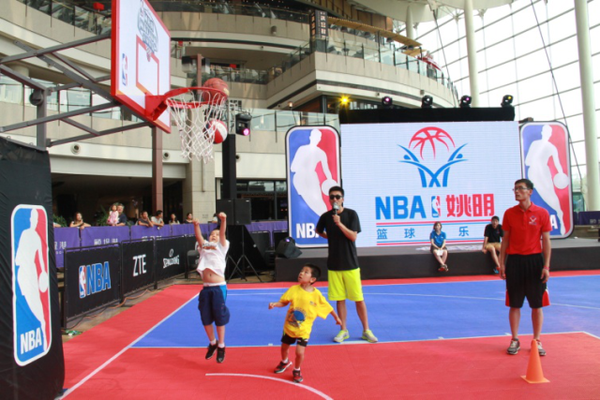 才华横溢，法国国脚谢尔基vs多特蒙德个人集锦（天赋尽显：法国国脚谢尔基对阵多特蒙德个人高光集锦）