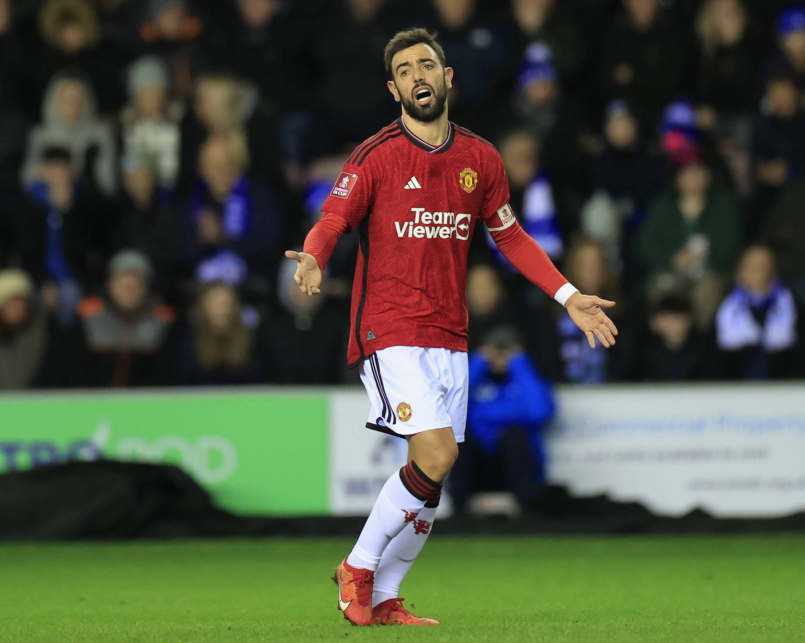 记者：佛罗伦萨深陷降级区，拉涅利明确拒绝回归担任救火教练（记者：佛罗伦萨陷入保级泥潭，拉涅利果断拒绝回锅救火）