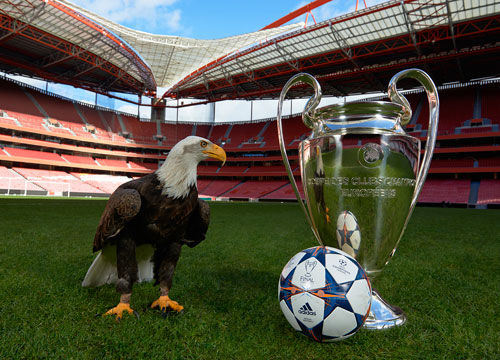 穆里尼奥：平局是我们的责任，但裁判也犯了明显的错误（穆里尼奥：平局我们该负责，但裁判也有明显失误）