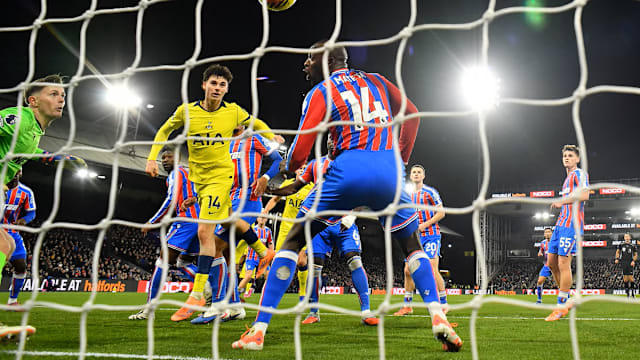 马卡：维尼修斯和皇马续约谈判远未达成，期限与年薪上有分歧（马卡报：皇马与维尼修斯续约受阻，合同期限与年薪尚未谈拢）